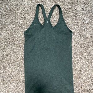 Lululemon tank